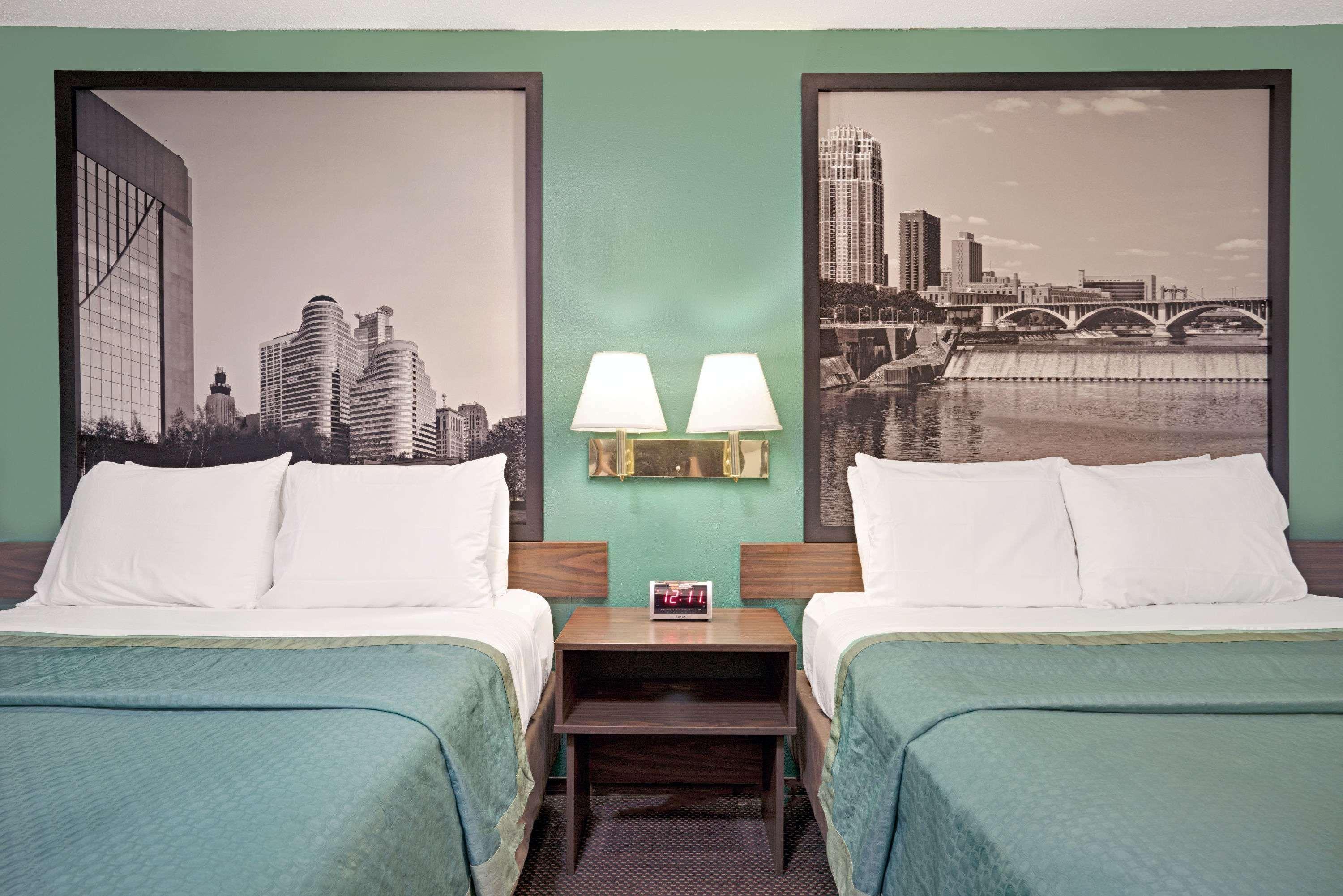 Super 8 By Wyndham Buffalo Esterno foto